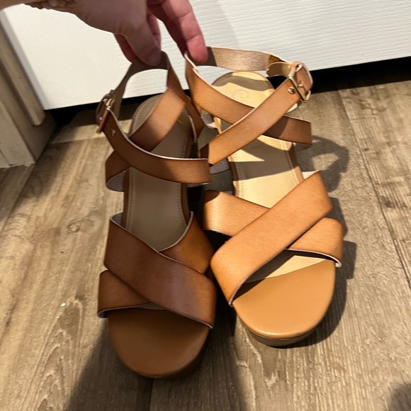 Cato Shoes - Cato size 10m tan sandals Newer with tags